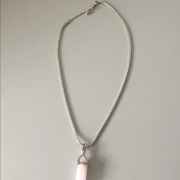 Rose quartz pendant on 18” silver necklace. - Picture 2 of 6